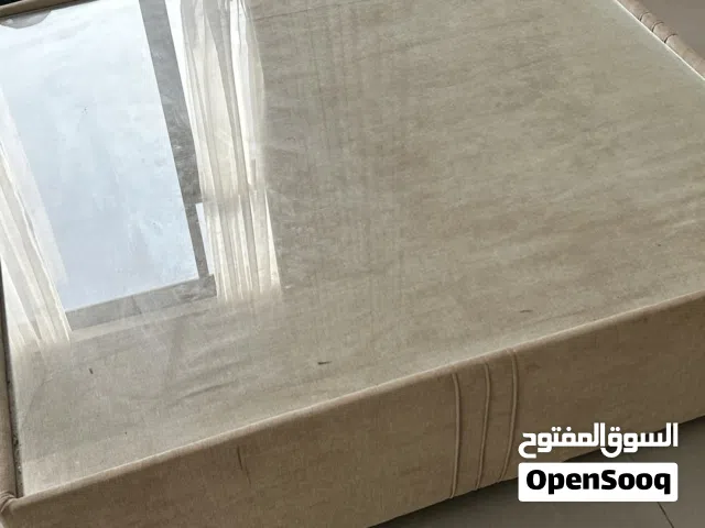 وطاوله ارضيه