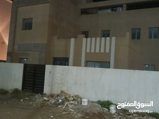 900 m2 5 Bedrooms Villa for Sale in Al Ahmadi Wafra residential