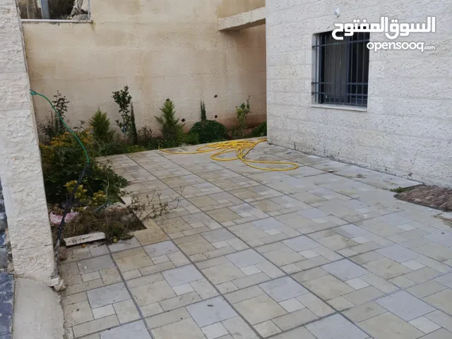 شقة للبيع مدخل وحديقة جديد غير مسكون