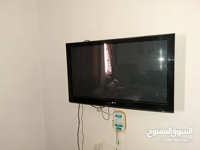 LG Other 42 inch TV in Buraimi