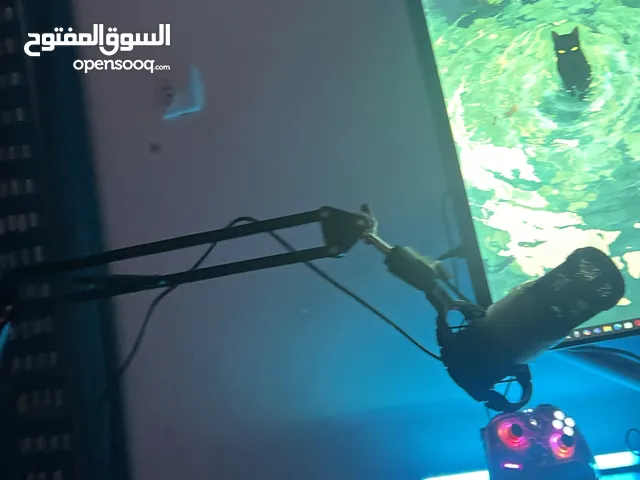 مكرفون جميل و صوت مرفه