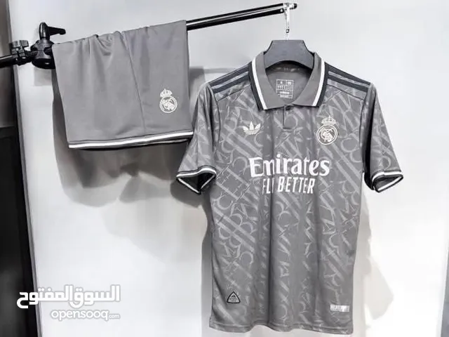 #دريس نادي ريال مدريد الاسباني نسخه لاعب شبابي تصميم وكوالتي رهيب متوفر باللون ( , رصاصي )