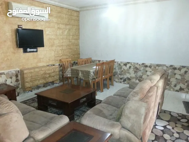 112 m2 4 Bedrooms Townhouse for Sale in Amman Jabal Al Hussain