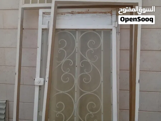 ابواب منزل خارجي مستعمل مع جراج