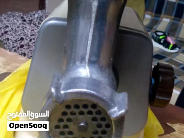 بتفرم لحمه ناعمه وخشنه وكبه