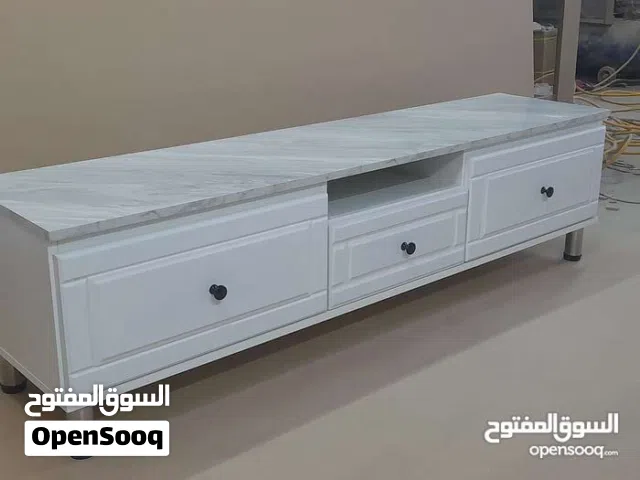 طاولات شاشه خشب 18م الون والمقاس حسب الطلب ألوان متعددة  كفاله خمس سنوات