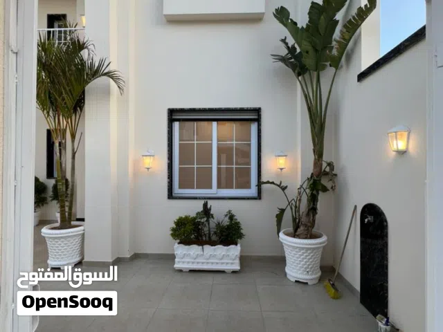 فرصة استثماريه .عمارة تحتوى على 12 . شقه . بيع . اصانصير باركيدجوا . النوفليين.