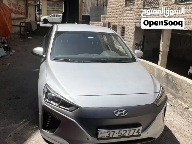 2017 هيونداي ايونيك Standard