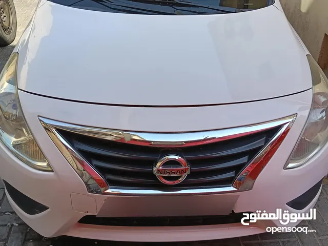 Nissan Sunny 2015