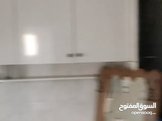 متوفر شاغر لسكن شباب بسعر 400 شيكل بمنطقة ام الشرايط  بدنا شب يكون مرتب