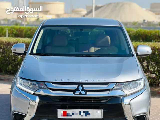 MITSUBISHI OUTLANDER AWD 2017 SILVER