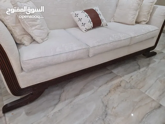 كنب مستعمل للبيع السعر قابل للنقاش