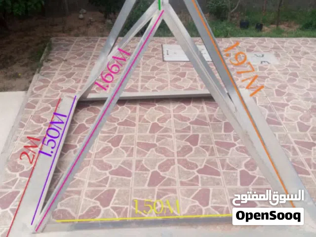 السلام عليكم قبة كوخ بمقاس  2م×2م×2م المكان تاجوراء بئر العالم بحدا شركة جرمه للملاحه البحريه