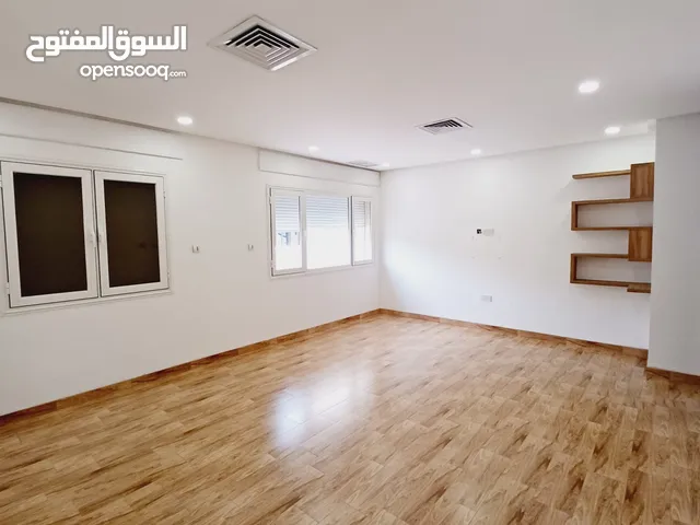 1 m2 3 Bedrooms Apartments for Rent in Mubarak Al-Kabeer Fnaitess