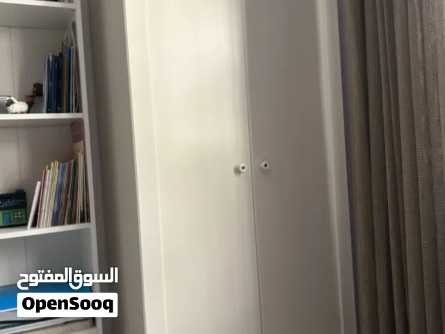 خزانة من ايكيا