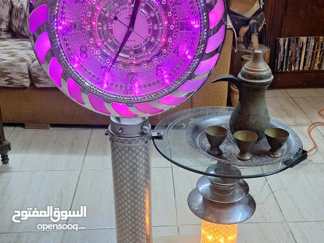 طاولة تيبل مع طقم دله نحاس