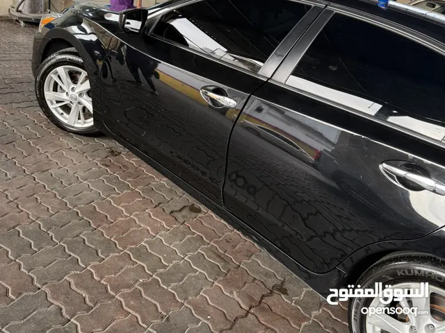 نيسان التيما