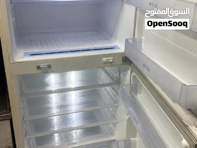 Title: LG Double-Door Refrigerator for Sale – Excellent Condition!