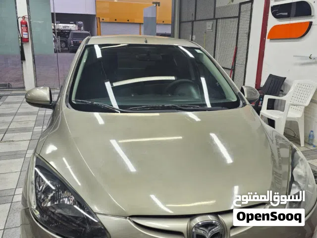 2012 مازدا 2 Standard
