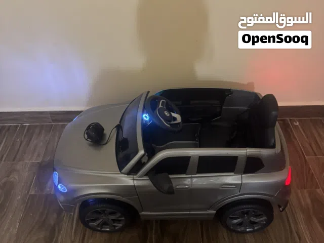 سياره اطفال نظيفه