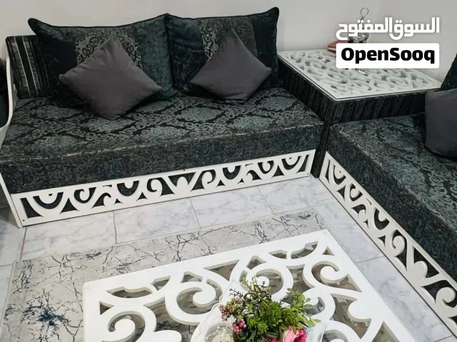 صالون مقاس 3/4معاها طاوله في حاله ممتازة السعر 1000