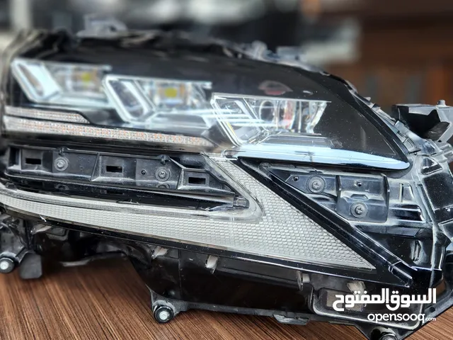 Lexus Gs350 headlight available
