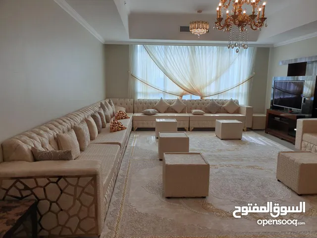 مجلس كامل تحفة تفصيل خاص شامل السجاد والثريا والستارة