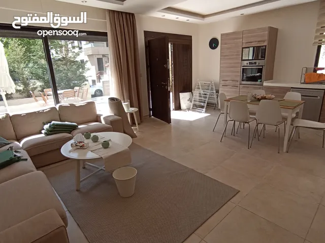 شقة مفروشة للإيجار 100م2 ( Property 16196 )