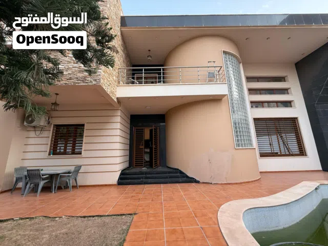 800 m2 More than 6 bedrooms Villa for Rent in Tripoli Al-Serraj