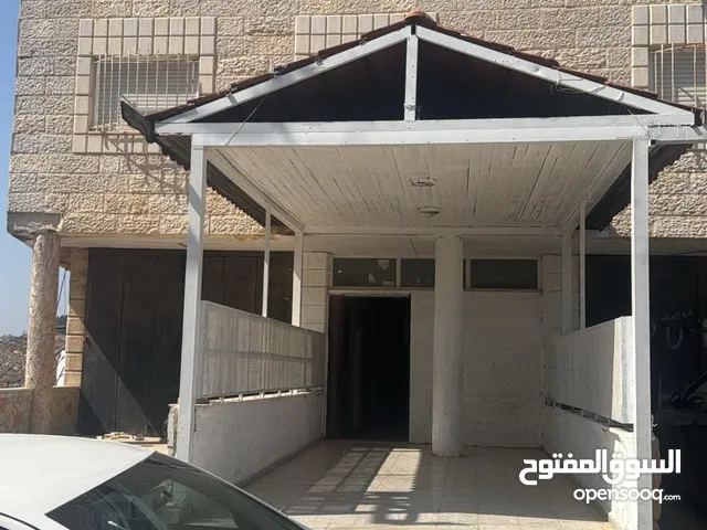 شقة للايجار بحالة جيدة طابق اول