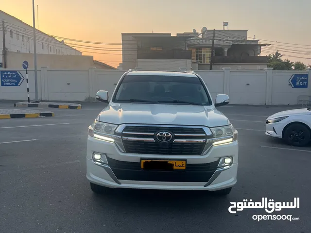 Used Toyota Land Cruiser in Muscat