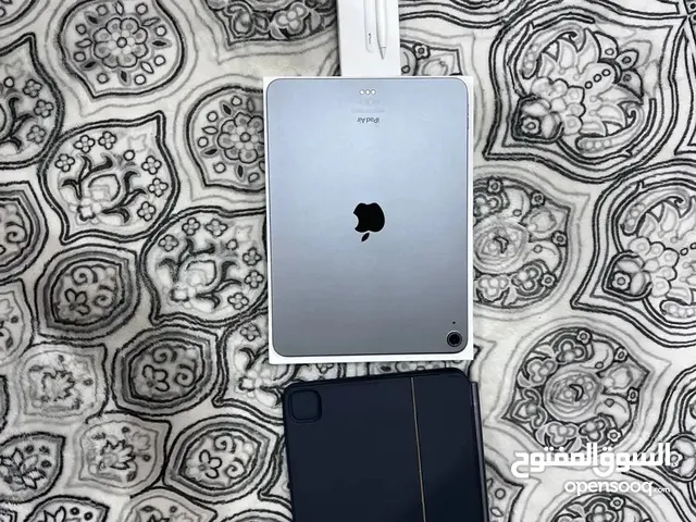 Apple iPad Air 5 64 GB in Hail