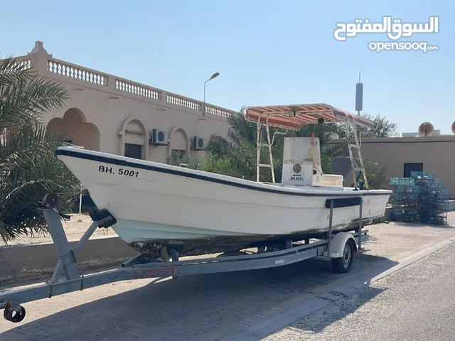 للبيع طراد موديل 2009الدرازي25قدم عليه مكينة ياماها200