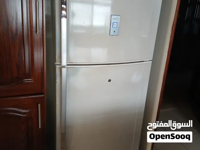 تلاجة شارب للبيع