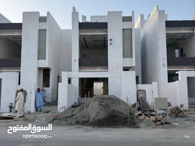 فيلا راقية للبيع في مرتفعات العامرات الاولى(البجرية)