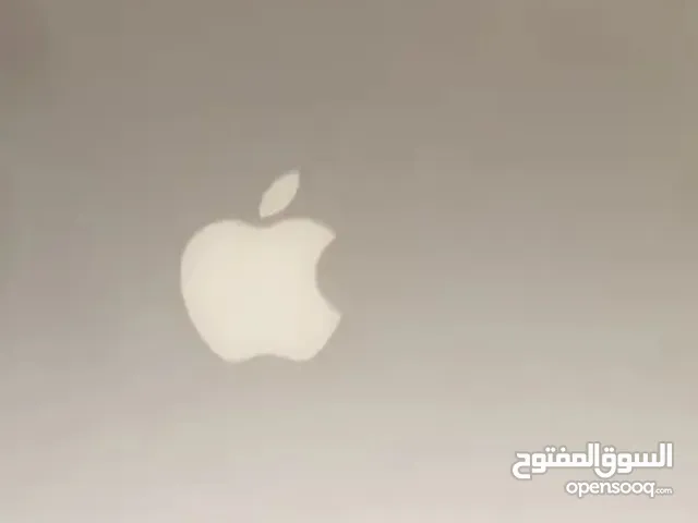 APPLE MACBOOK AIR 2015 Color: Silver aluminum unibody