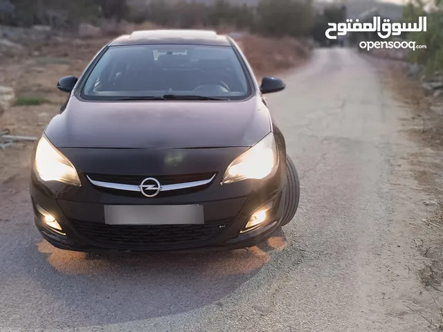 اوبل استرا مميزه