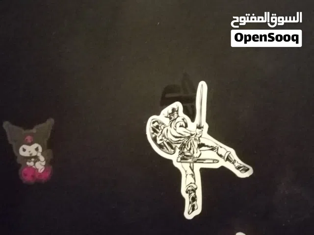 سوني 4 سليم مهكر و نضيف نضافه تامه حجم الجهاز 2.1 كيلوجرام