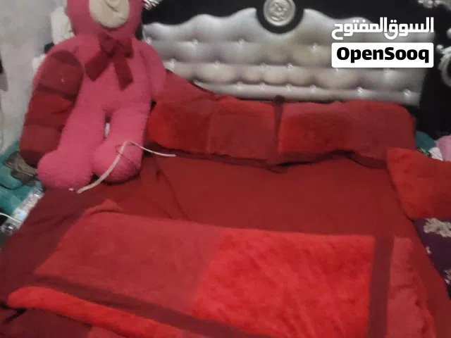 سرير للبيع بسعر حلو