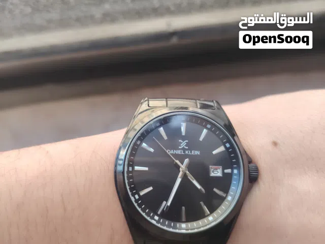 ساعة دانيل كلاين DANIEL Klein جديده استعمال شهرين للبيع   لون اسود معدن