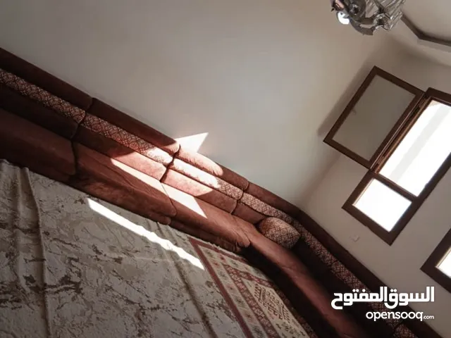 220 m2 5 Bedrooms Apartments for Sale in Tripoli Al-Jabs