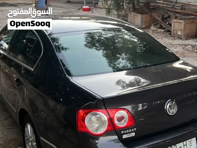 2010 Volkswagen Passat Standard