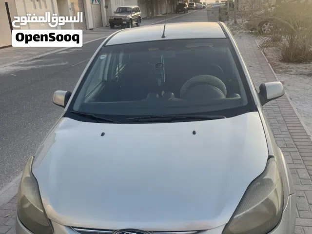 2013 فورد فيجو Standard