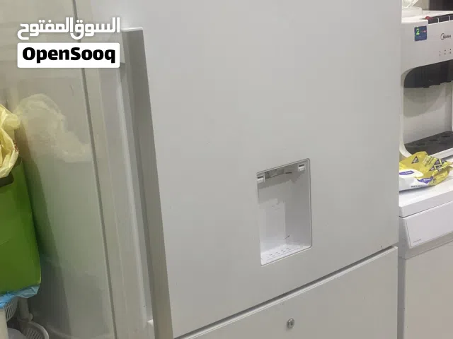 ثلاجة كبيره مستعمله للبيع ، الفريزر تحت