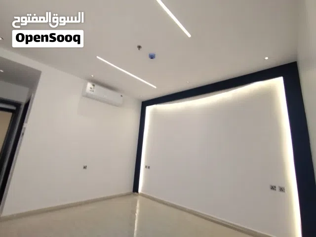 معلم بويه داخل الرياض