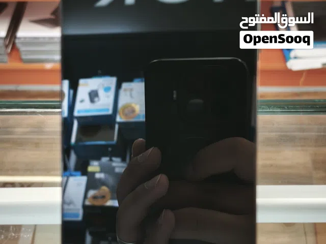 IPhone 13 pro max تخزين : 128g بطارية 91% يوجد ايضا بطاريات بالتسعينات الوان : اخضر و جرافيتي وازرق