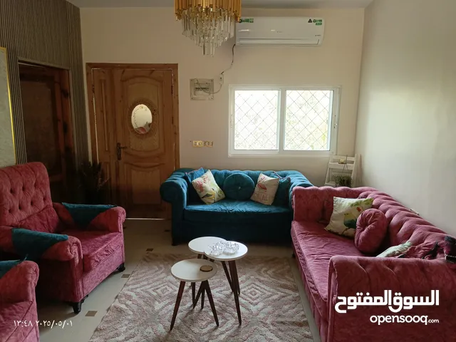 طقم كنب تفصيل لونين البيع بسبب السفر