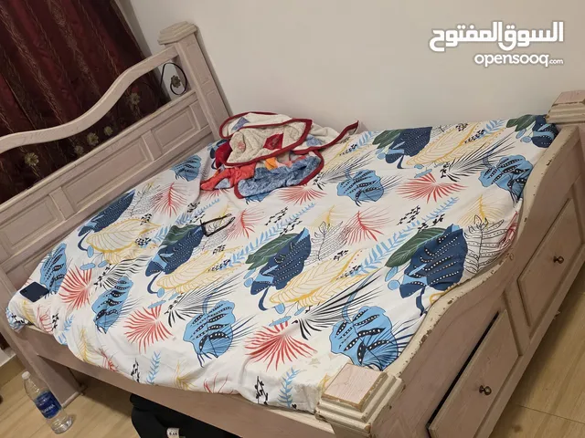 king size bed with mattress for sale @ khamis(Bahrain)