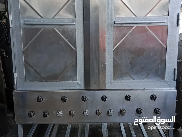 فرن زرب وطبخ حجم كبير يتسع للخاروفين معزول عزل كامل للحفاظ على الحراره وتوفير في الغاز تحكم في الغاز