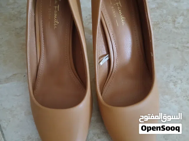 أحذية بحال الجديد